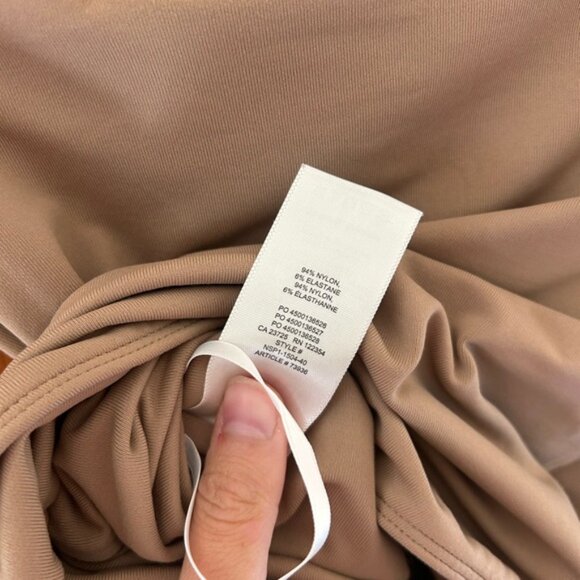 Babaton Contour Squareneck Longsleeve Bodysuit - Picture 7 of 7